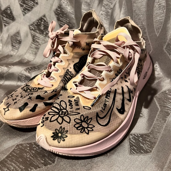 Nike🖊️Nathan Bell x Zoom Fly SP 'Doodles' - AT5242 100 - Size 8.5